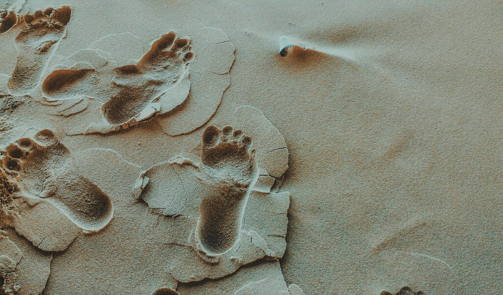 Importance of swollen toes treatments (image sourced via Pexels / Photo by min an)